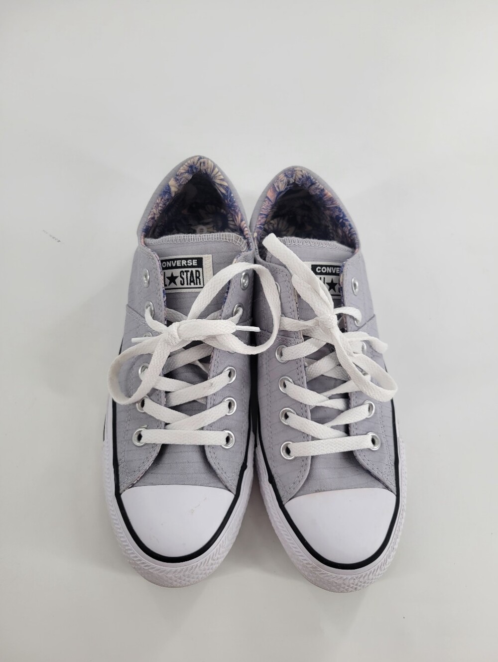 Converse Womens Low Top Sneakers - Light Gray Size 8